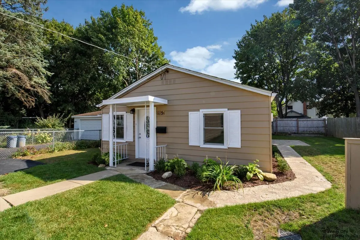 115 Grant Street, Barrington, IL 60010 - #1
