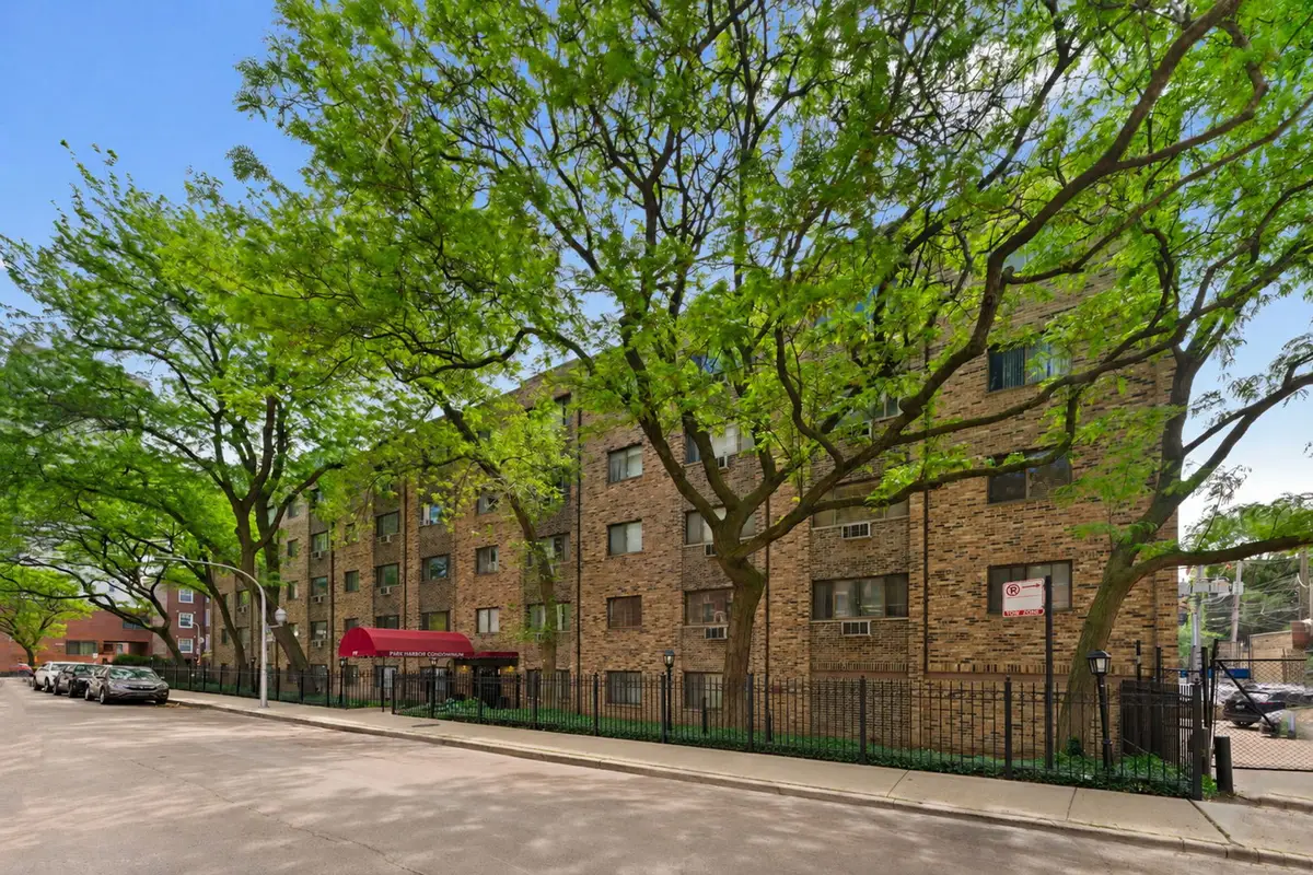 611 W Patterson Avenue #420, Chicago, IL 60613 - #1