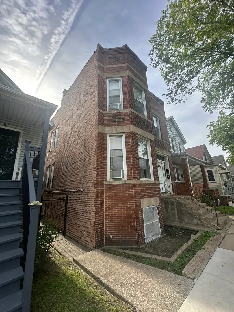 10634 S Avenue O, Chicago, IL 60617 - #1