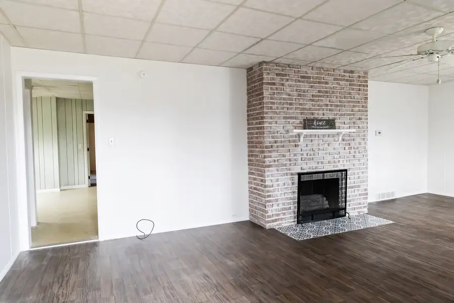302 S 4th Avenue, Streator, IL 61364 - #2