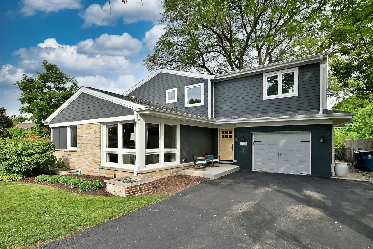 334 E Huntington Lane, Elmhurst, IL 60126 - #1