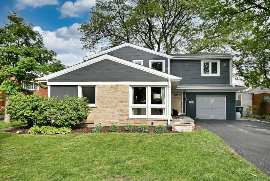 334 E Huntington Lane, Elmhurst, IL 60126 - #2