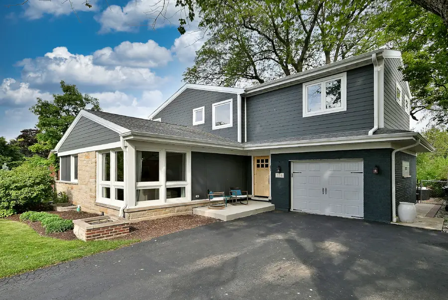 334 E Huntington Lane, Elmhurst, IL 60126 - #3