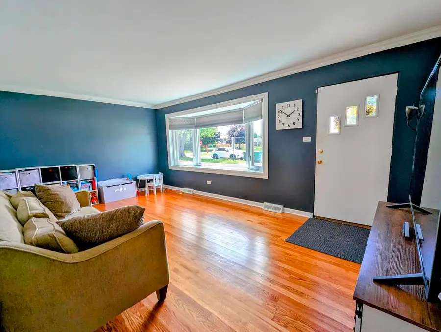 10849 Moody Avenue, Chicago Ridge, IL 60415 - #3