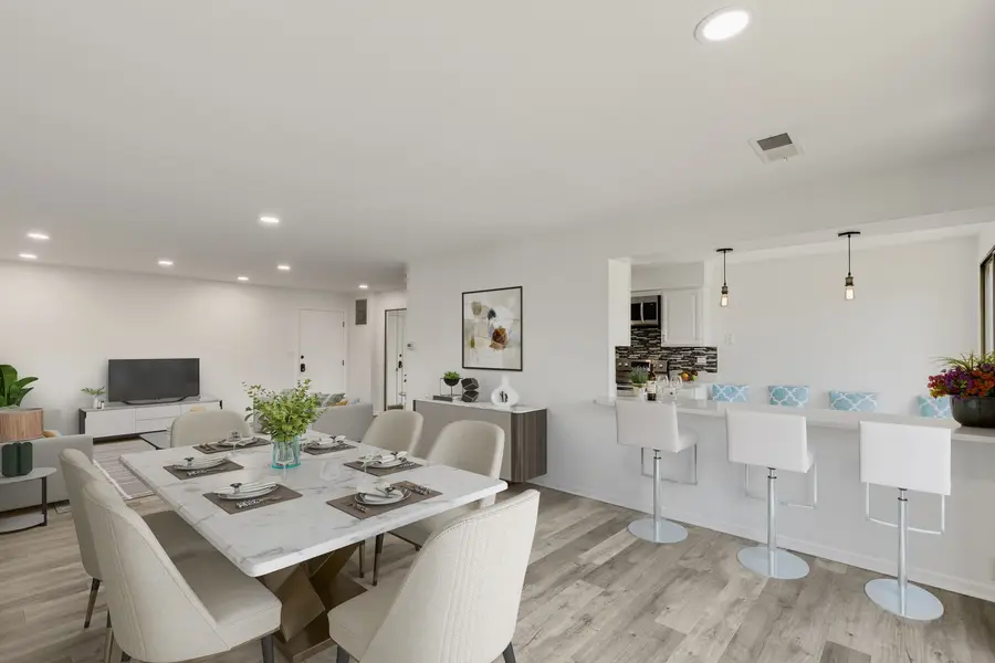 5501 Lincoln Avenue #404, Morton Grove, IL 60053 - #3