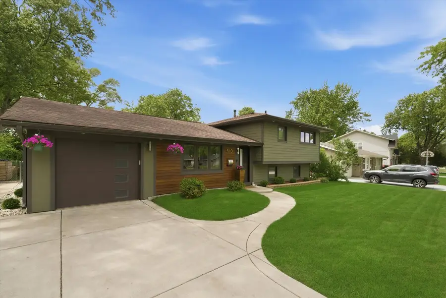 619 W Weathersfield Way, Schaumburg, IL 60193 - #2