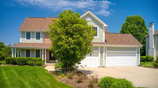 39W842 Louisa May Alcott Lane, St. Charles, IL 60175