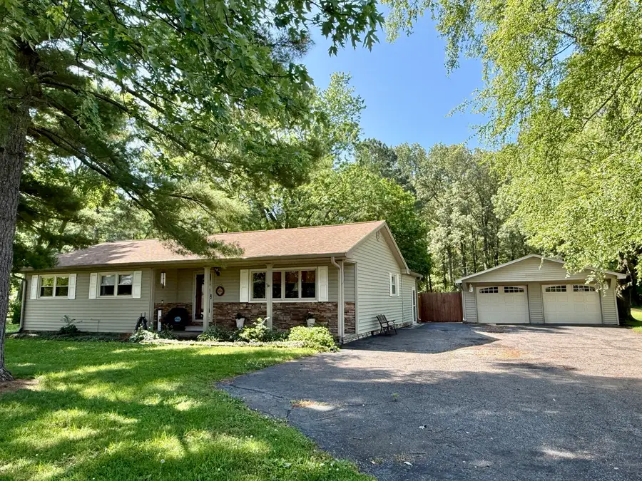 956 Country Club Road, Metropolis, IL 62960 - #2