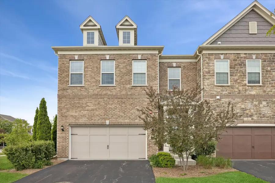 402 Highcroft Way, Lincolnshire, IL 60069 - #2