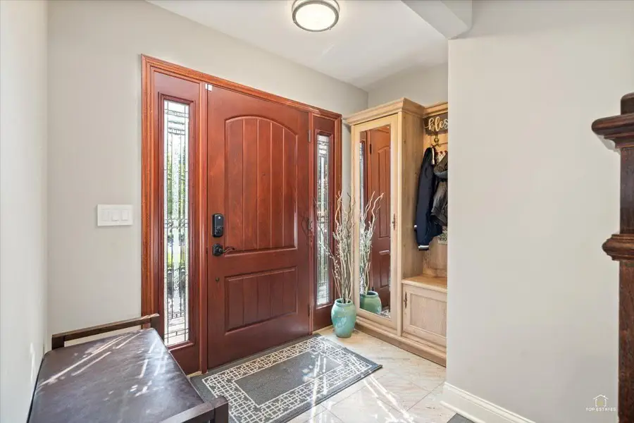 1052 Margret Street, Des Plaines, IL 60016 - #2