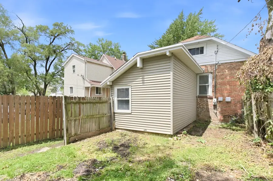 22 E 19th Place, Chicago Heights, IL 60411 - #3