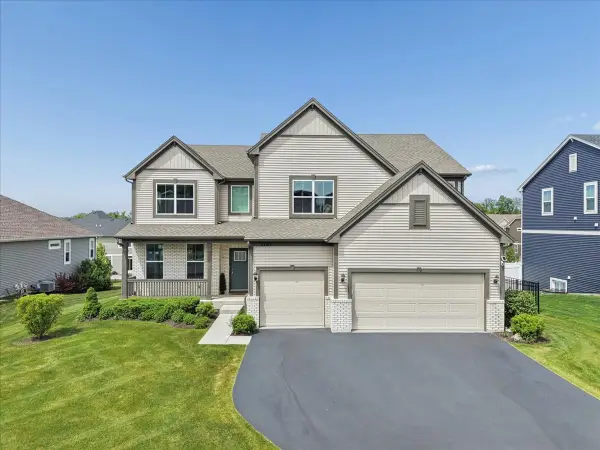 1110 Williamsbury Drive, Crystal Lake, IL 60012
