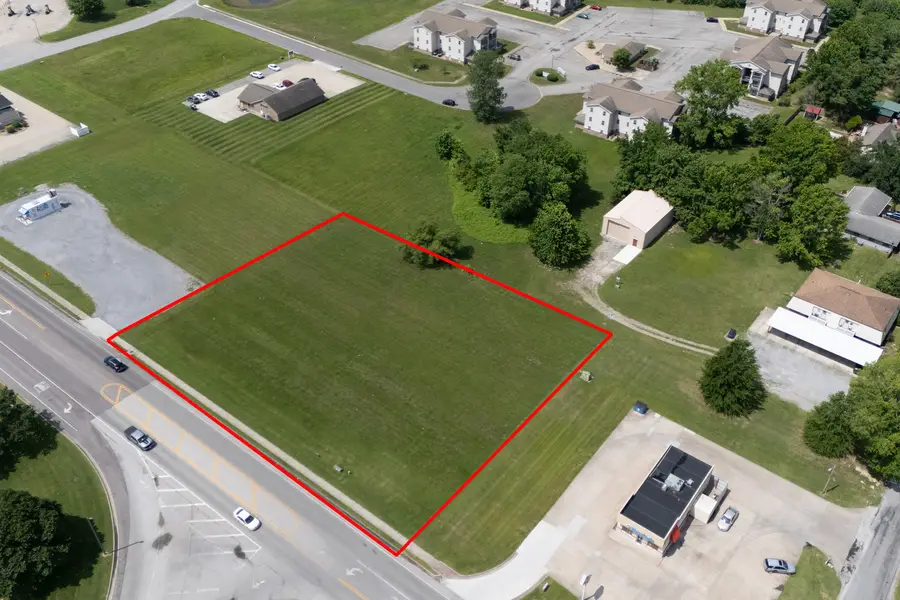 703 S Greenbriar Road, Carterville, IL 62918 - #3