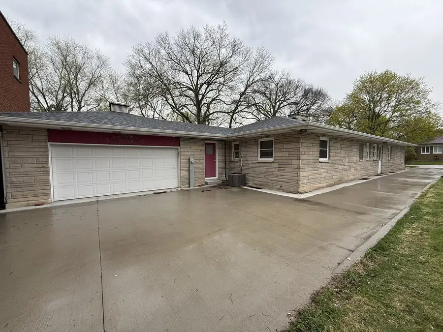 409 W Jefferson Street, Morris, IL 60450 - #2