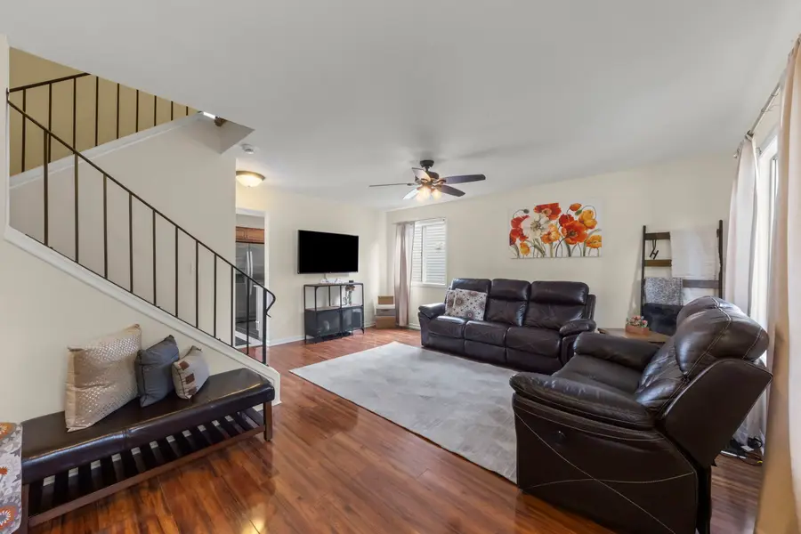 Address Withheld By Seller, Naperville, IL 60563 - #3
