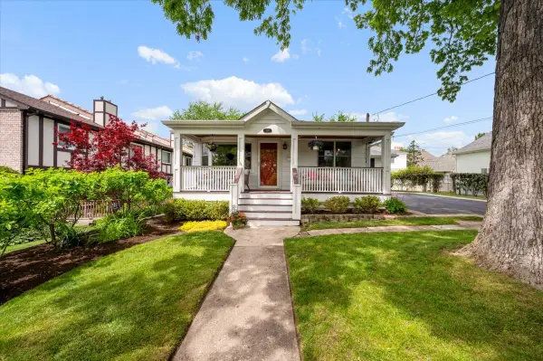 328 Ashland Avenue, Highwood, IL 60040