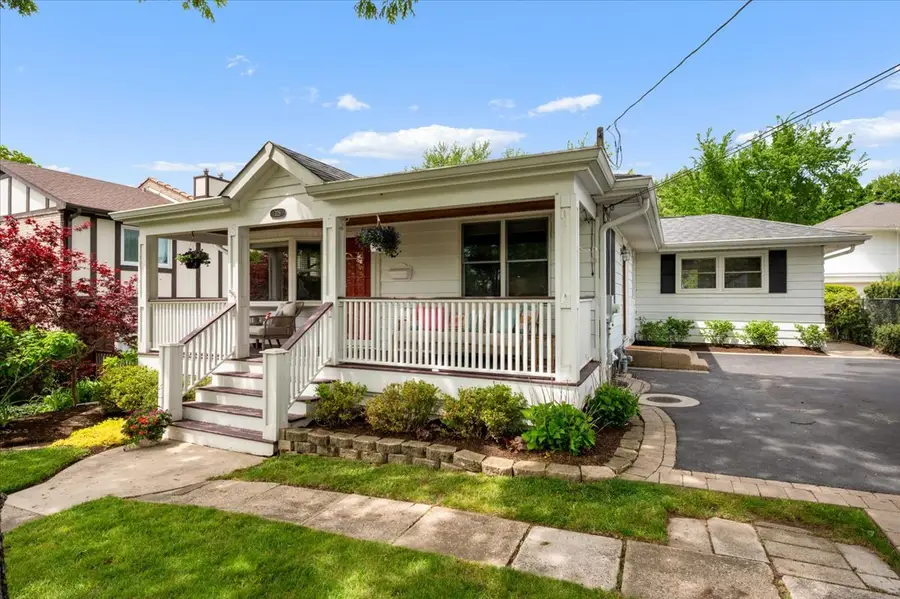 328 Ashland Avenue, Highwood, IL 60040 - #2