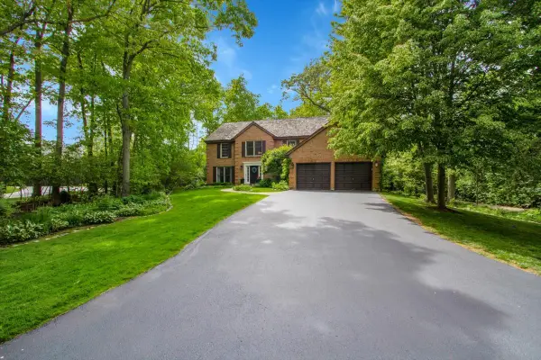 850 Carlyle Circle, Lake Bluff, IL 60044