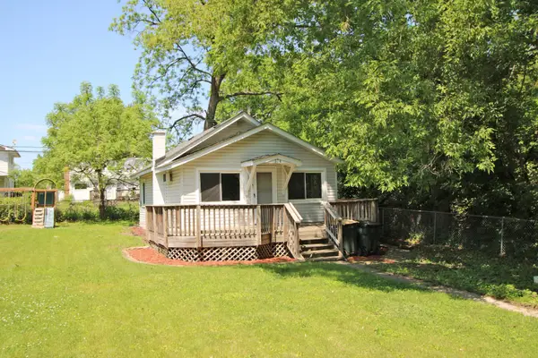 338 E Lakeview Avenue, Round Lake Beach, IL 60073