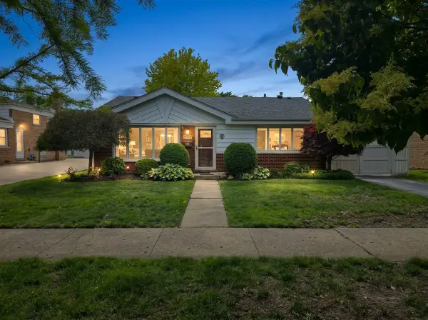 10720 S Lavergne Avenue, Oak Lawn, IL 60453