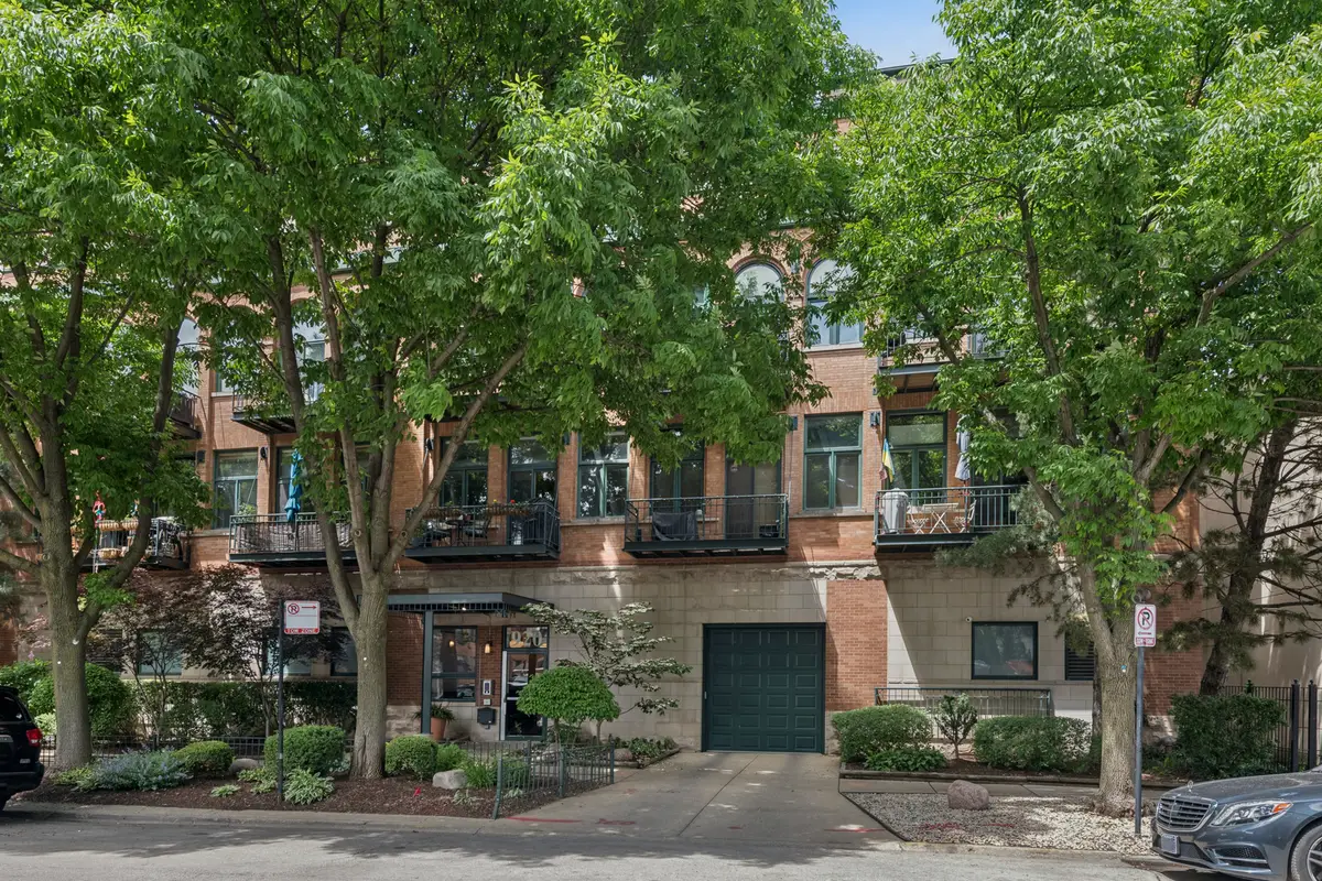 920 W Sheridan Road #308, Chicago, IL 60613 - #1