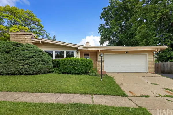 2400 Hyde Park Avenue, Waukegan, IL 60085