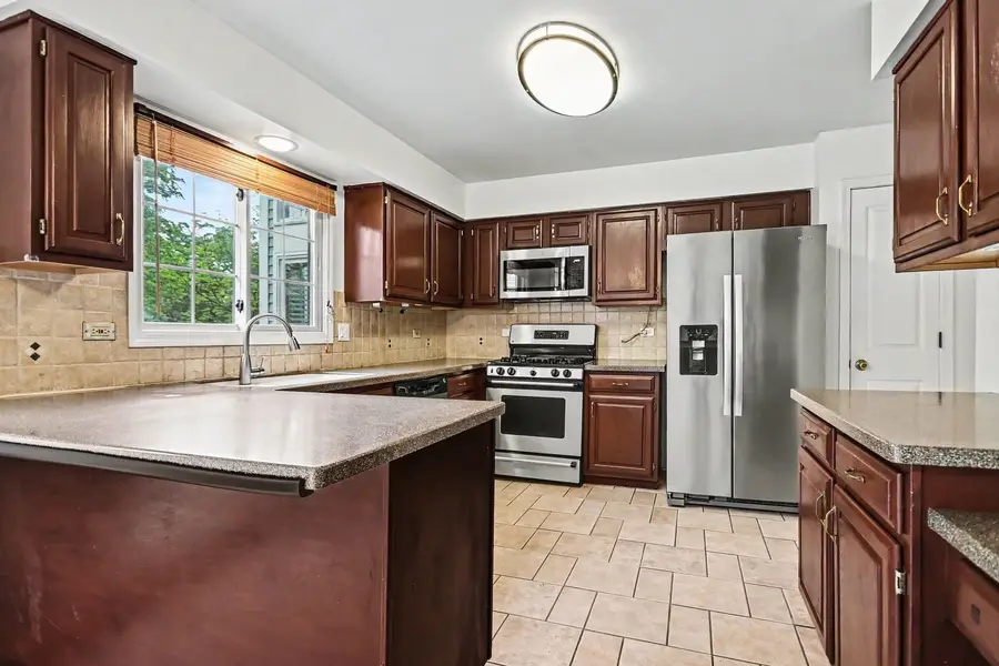865 Warwick Lane Se, Lake Zurich, IL 60047 - #2