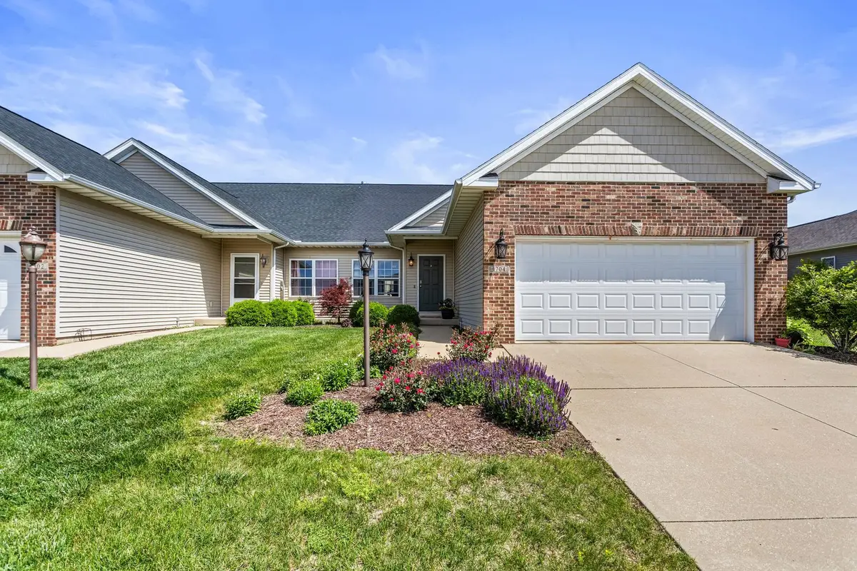 1704 Timber Wolf Lane, Mahomet, IL 61853 - #1
