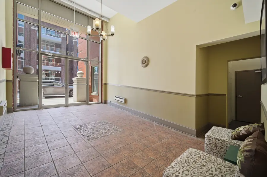 2700 W Belmont Avenue #403, Chicago, IL 60618 - #3