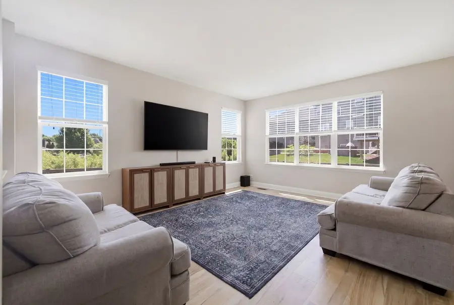 803 W Courtland Street, Mundelein, IL 60060 - #2