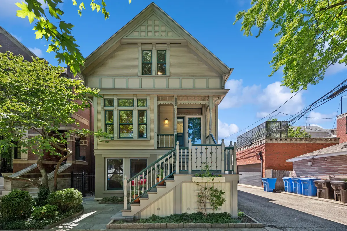 3744 N Bosworth Avenue, Chicago, IL 60613 - #1