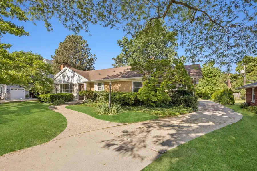 1024 S Spring Avenue, La Grange, IL 60525 - #2