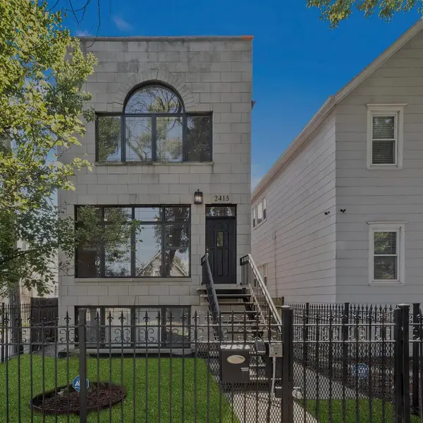 2415 W Palmer Street, Chicago, IL 60618