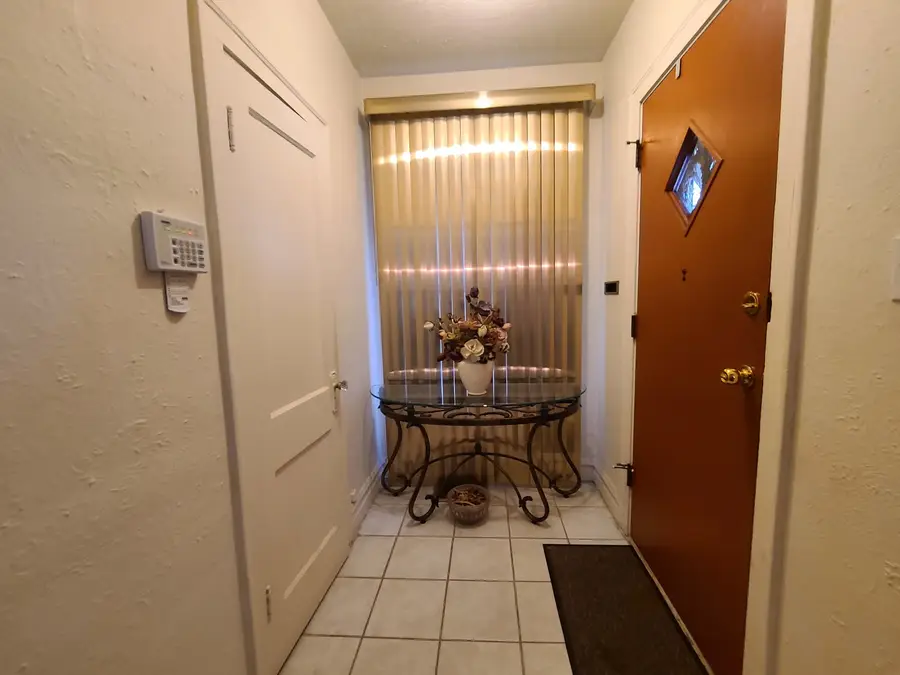 8319 S Crandon Avenue, Chicago, IL 60617 - #2
