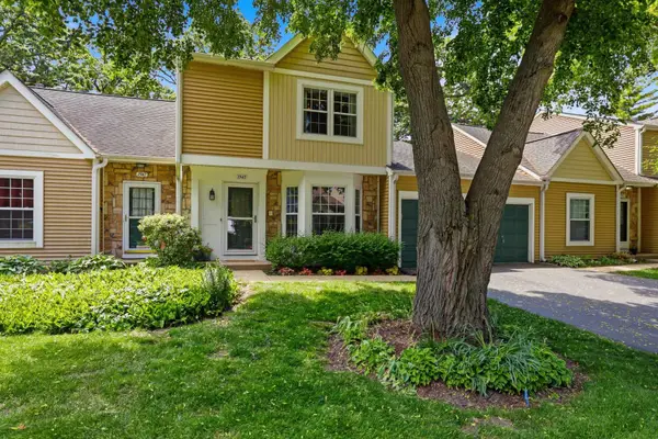 1945 Ozark Parkway, Algonquin, IL 60102