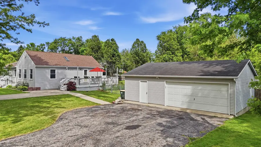 37883 N Watts Avenue, Spring Grove, IL 60081 - #2