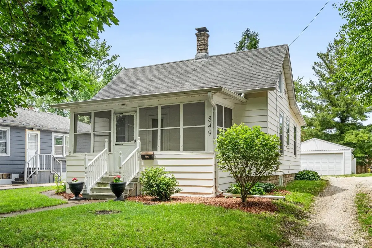 849 N 11th Street, Dekalb, IL 60115 - #1