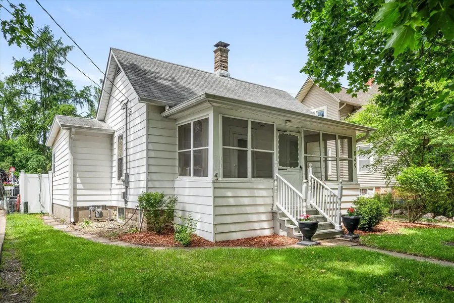 849 N 11th Street, Dekalb, IL 60115 - #2