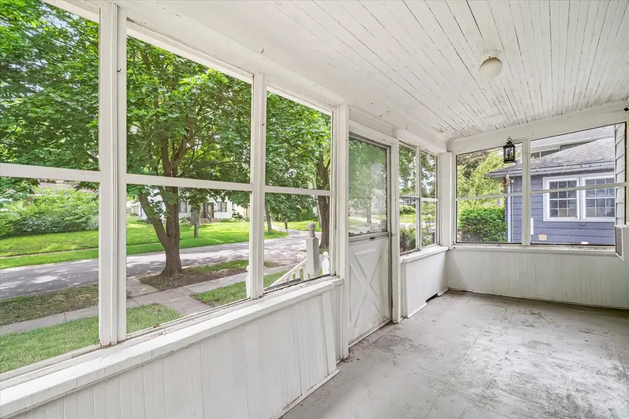 849 N 11th Street, Dekalb, IL 60115 - #3