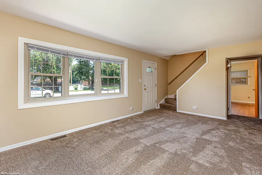 7049 W 91 Street, Bridgeview, IL 60455 - #2