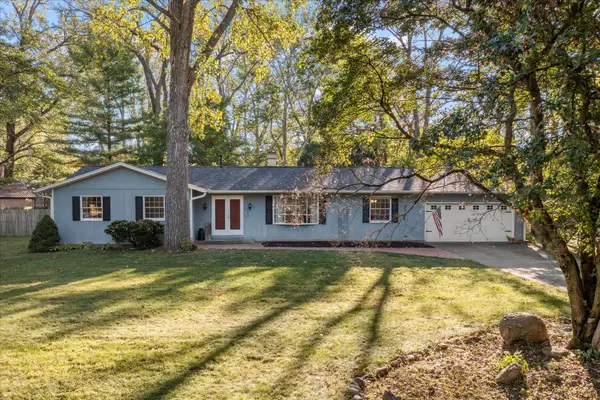 1108 Riverside Court, Mahomet, IL 61853
