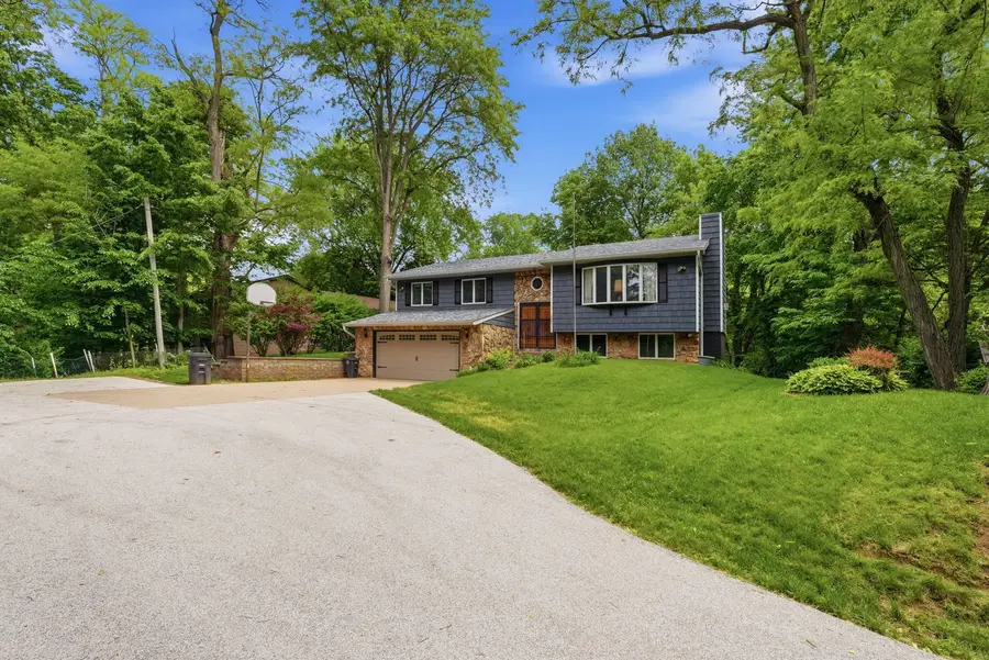 3001 2nd Street, Moline, IL 61265 - #2