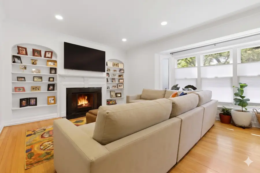 1423 Kirk Street, Evanston, IL 60202 - #3