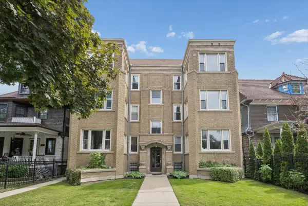 1529 W Touhy Avenue #2, Chicago, IL 60626