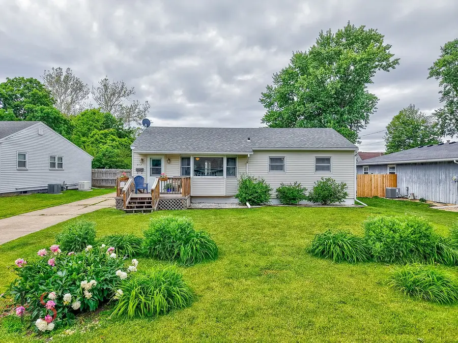 517 5th Avenue, Ottawa, IL 61350 - #2