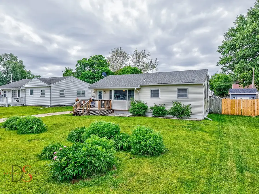 517 5th Avenue, Ottawa, IL 61350 - #3
