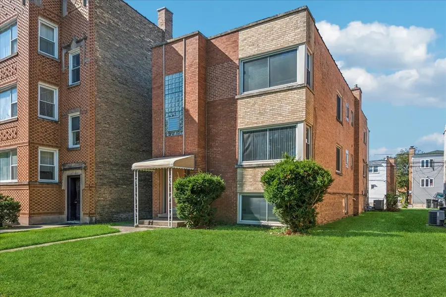 8940 Lamon Avenue, Skokie, IL 60077 - #2