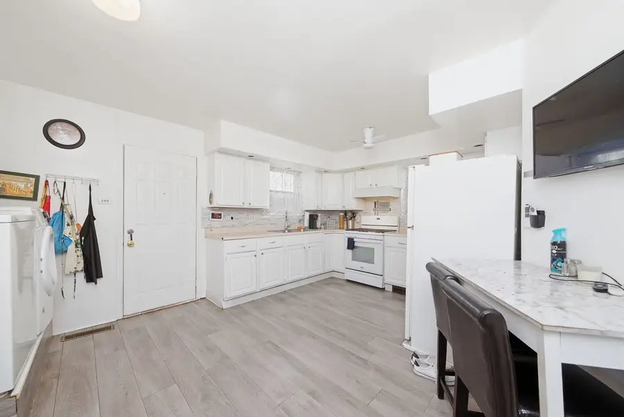 1266 Burnham Avenue, Calumet City, IL 60409 - #3
