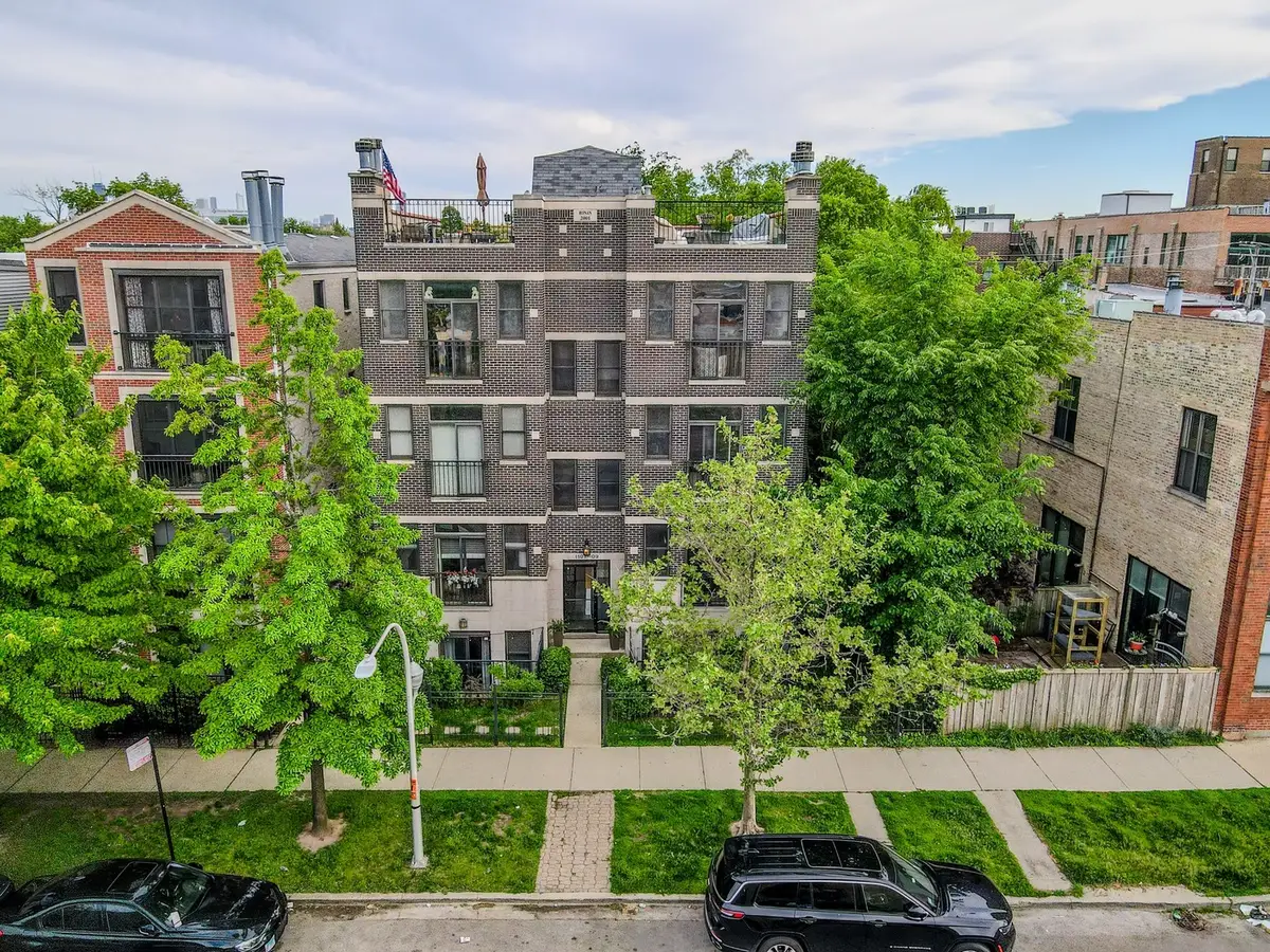 1109 W Cornelia Avenue #1W, Chicago, IL 60657 - #1