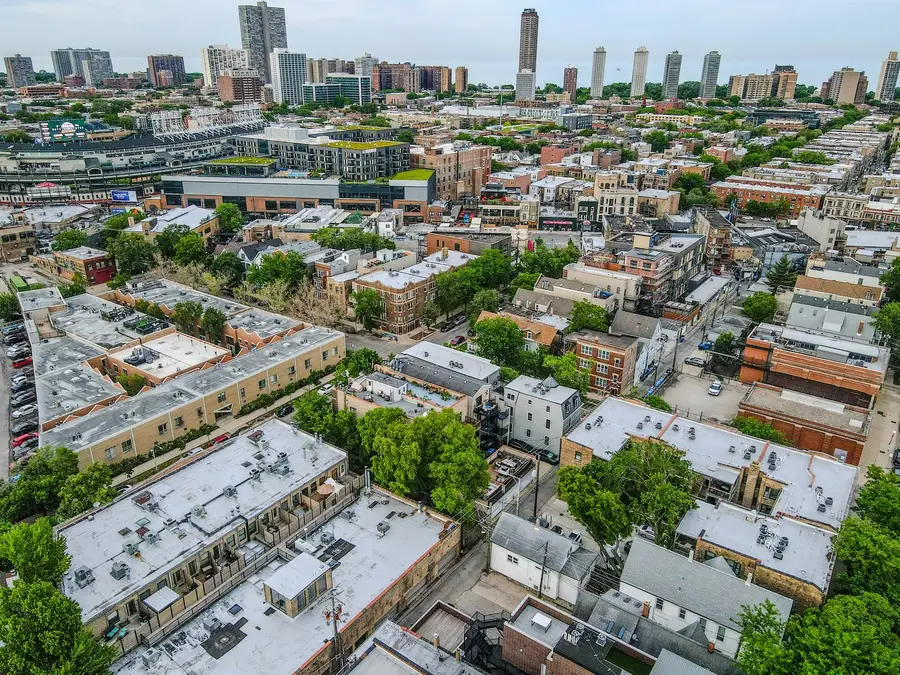 1109 W Cornelia Avenue #1W, Chicago, IL 60657 - #3